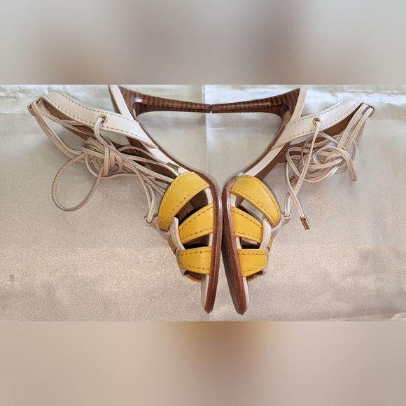 Coach Kiara Women's Strappy Slingback Ankle Wrap Heels Size 5B Yellow & White - Picture 6 of 11